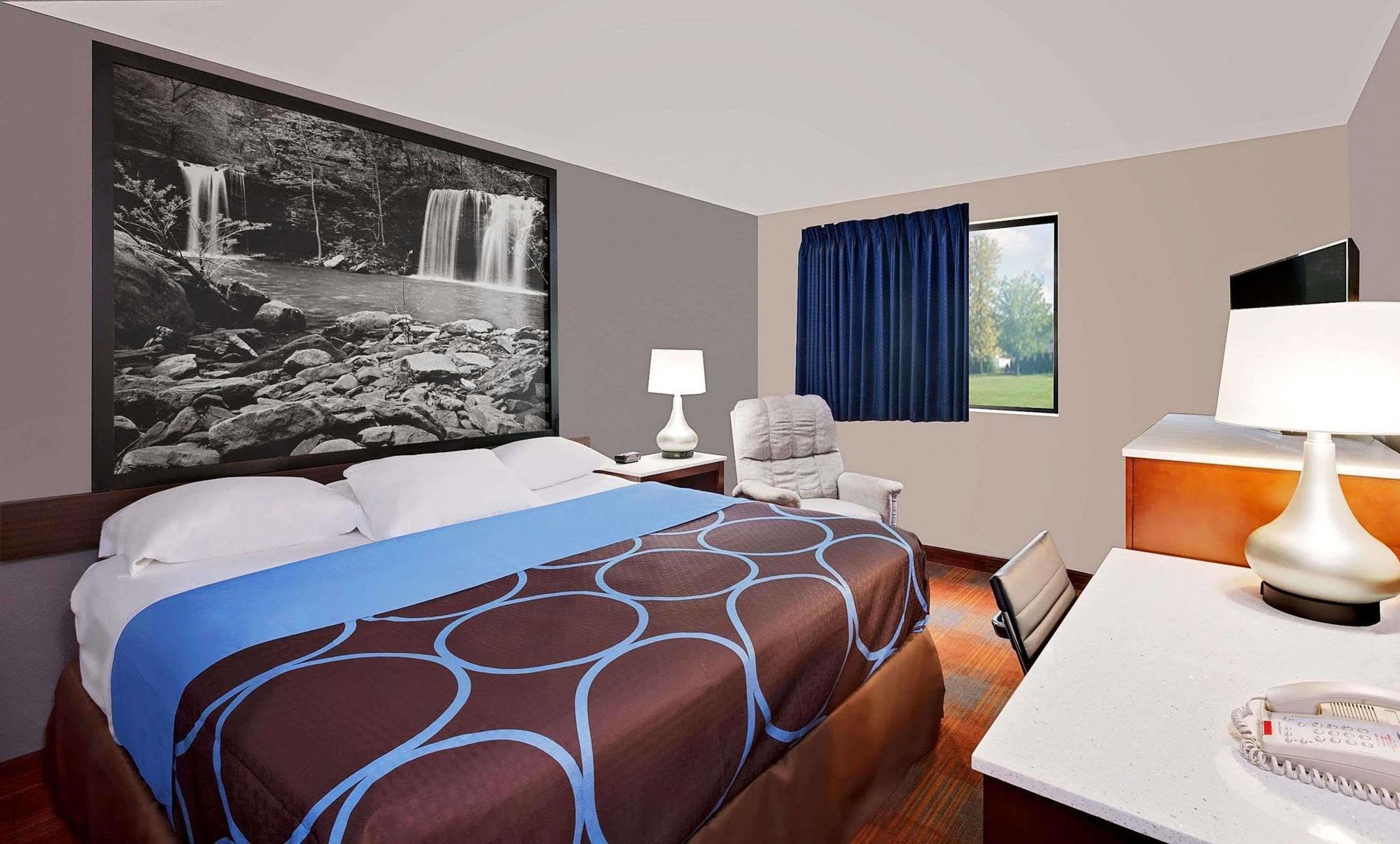 Super 8 By Wyndham Fayetteville Εξωτερικό φωτογραφία