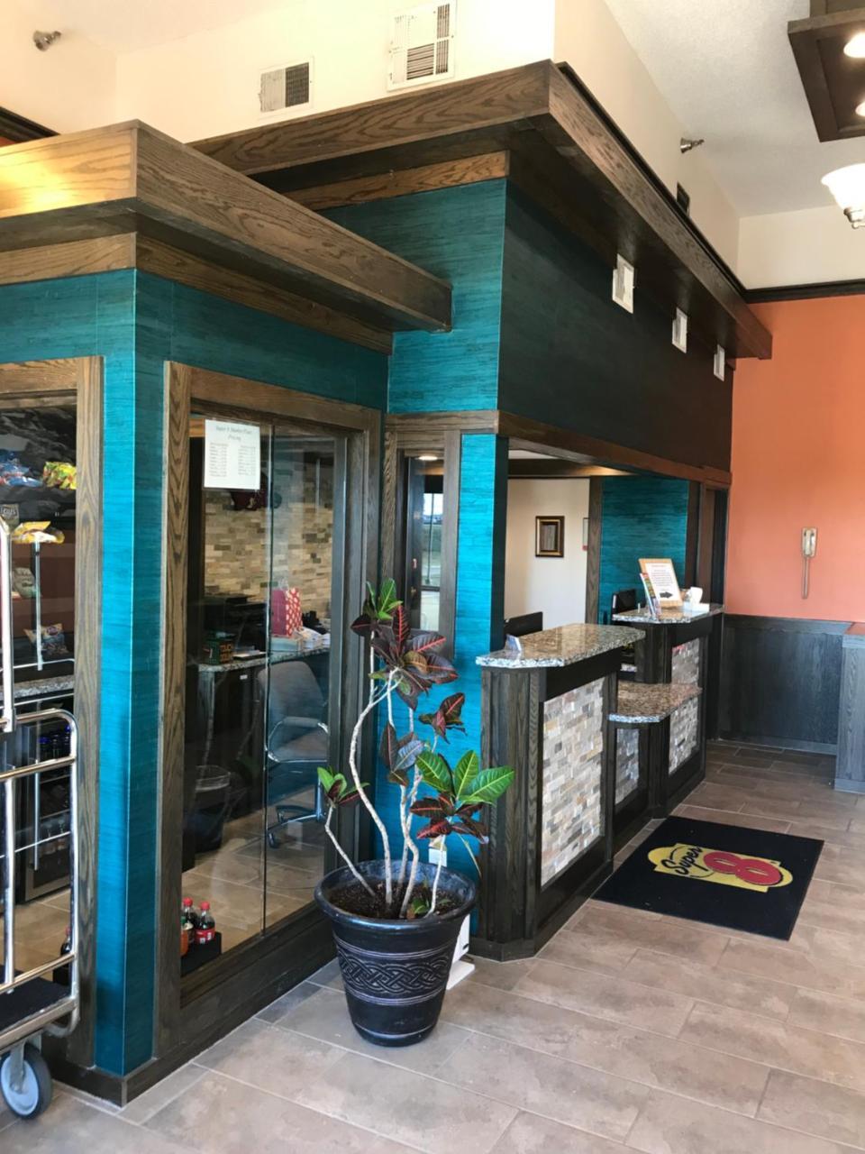 Super 8 By Wyndham Fayetteville Εξωτερικό φωτογραφία